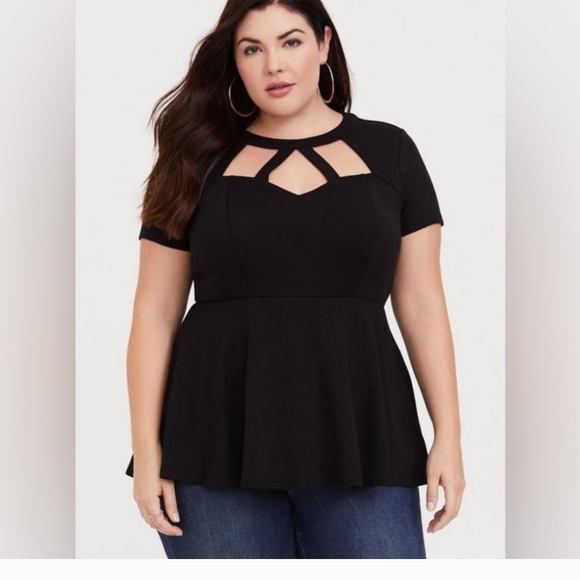 Torrid Black Caged Peplum Tee Sz 00X - Picture 3 of 4